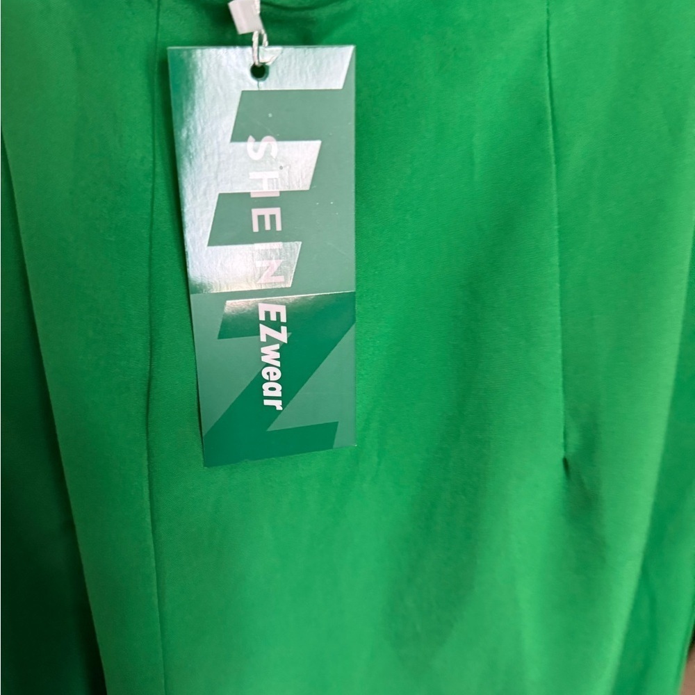 SHEIN Vibrant Green Shirt - Picture 2 of 4